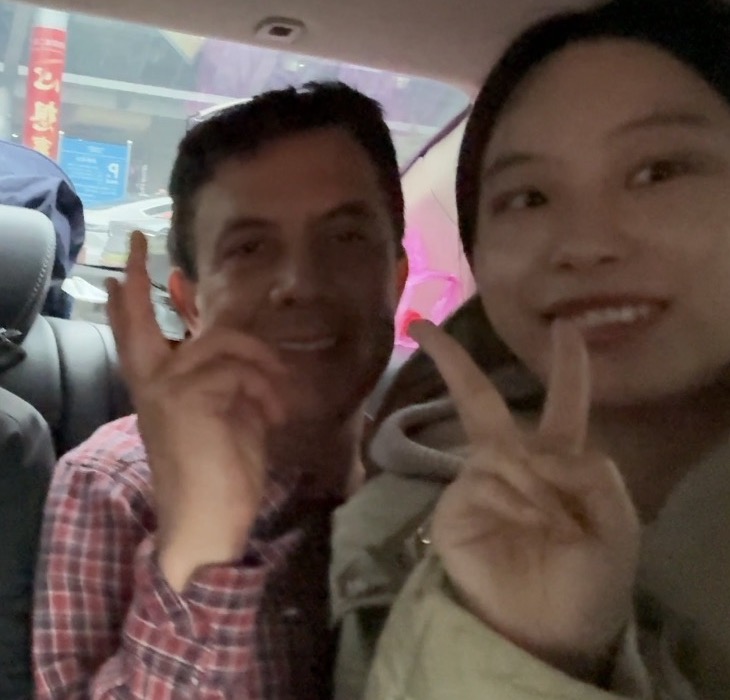 Lucky Orange helping a buyer during sourcing activities